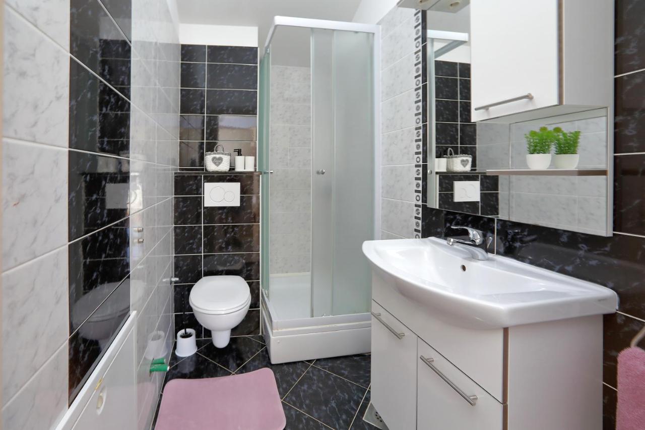 Appartement Bane Dvori à Bibinje Extérieur photo