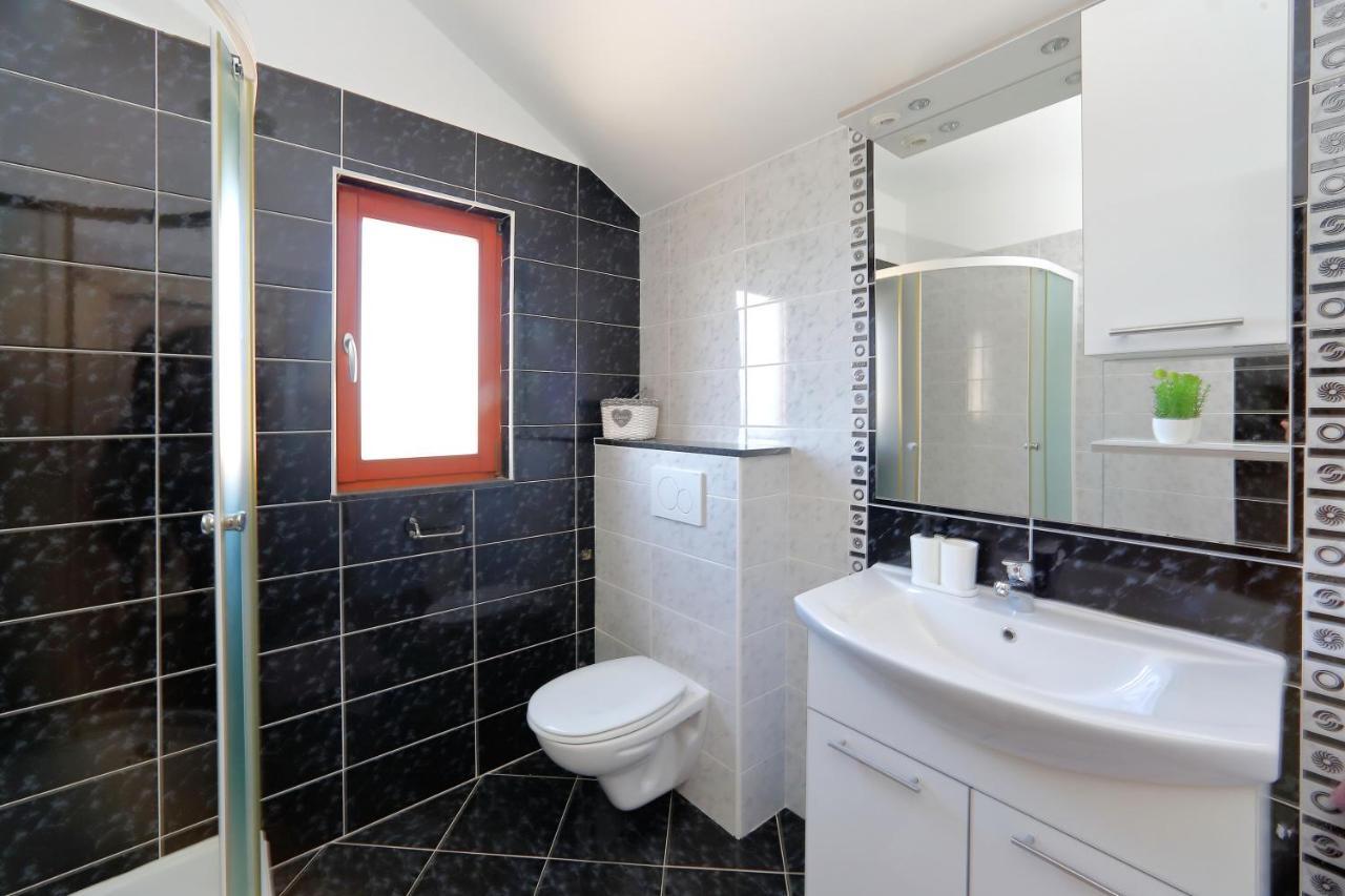 Appartement Bane Dvori à Bibinje Extérieur photo