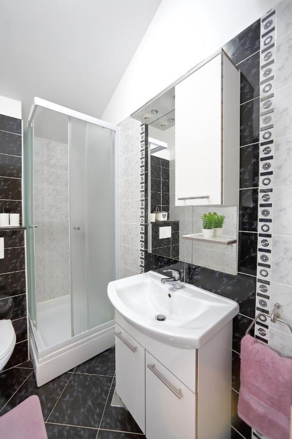 Appartement Bane Dvori à Bibinje Extérieur photo