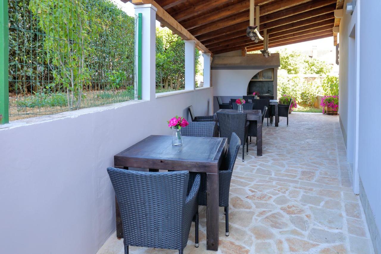 Appartement Bane Dvori à Bibinje Extérieur photo